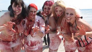撒旦殭屍女 Zombie Women of Satan Foto
