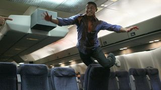 새벽의 저주 온 더 플레인 Flight of the Living Dead: Outbreak on a Plane, Plane Dead Photo