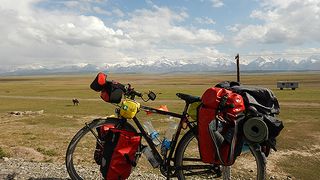 オーストリアからオーストラリアへ　ふたりの自転車大冒険 写真