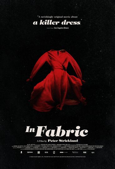 인 패브릭: 레드 드레스 In Fabric รูปภาพ