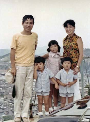 납치 - 요코타 메구미 이야기 Abduction: The Megumi Yokota Story, めぐみ-引き裂かれた家族の30年 Photo