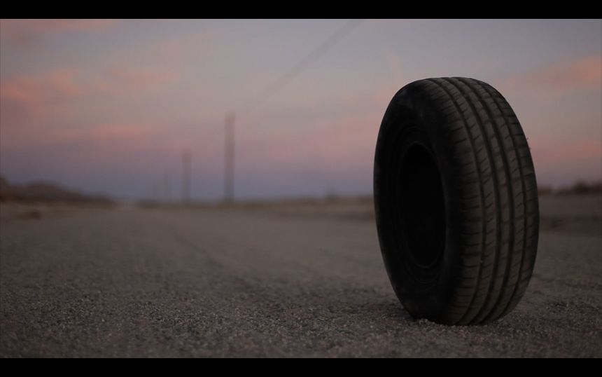 광란의 타이어 Rubber รูปภาพ