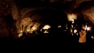레전드 오브 레전드: 쇼베 동굴 벽화 Monuments of Legend: The Chauvet Cave Photo