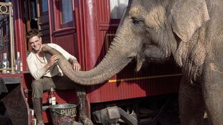 워터 포 엘리펀트 Water for Elephants Photo