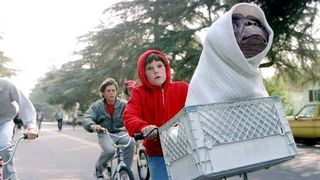E.T. E.T. - The Extra Terrestrial Photo