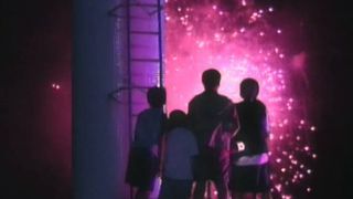 ảnh 쏘아올린 불꽃, 아래서 볼까, 옆에서 볼까 Fireworks, Should We See It from the Side or the Bottom?, 打ち上げ花火、下から見るか？　横から見るか？