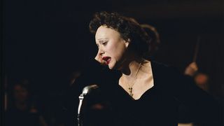라비앙 로즈 The Passionate Life of Edith Piaf, La môme 사진