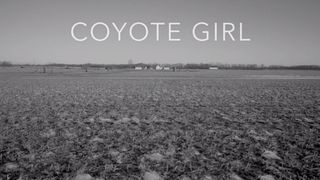코요테 걸 Coyote Girl Photo
