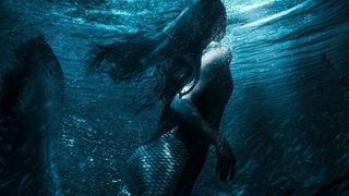 머메이드 다운 Mermaid Down Photo