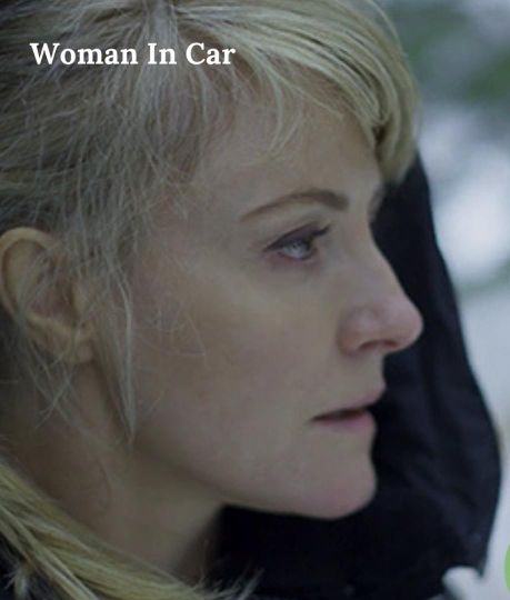 우먼 인 카 Woman in Car 사진