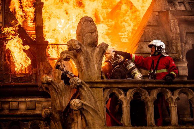 巴黎聖母院：火海奇蹟  Notre-Dame On Fire Photo