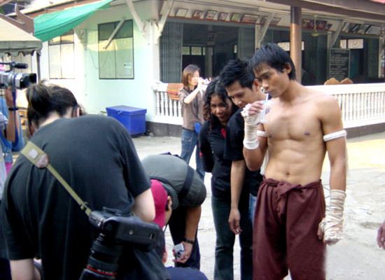 옹박 : 무에타이의 후예 Ong-Bak: Muay Thai Warrior劇照