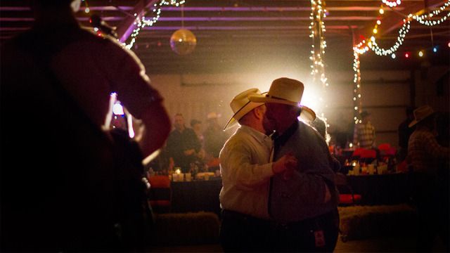 퀸즈 앤 카우보이즈: 어 스트레이트 이어 온 더 게이 로데오 Queens & Cowboys: A Straight Year on the Gay Rodeo Foto