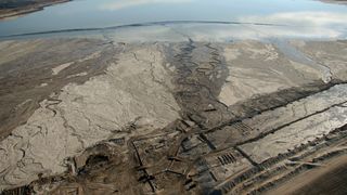페트로폴리스 Petropolis: Aerial Perspectives on the Alberta Tar Sands Foto