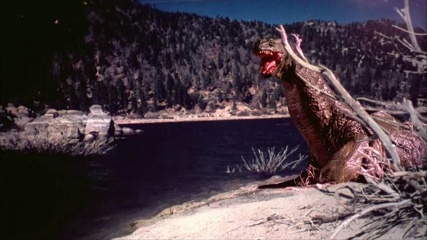 火山湖怪獸 The Crater Lake Monster 写真