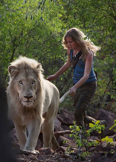 화이트 라이언 찰리 Mia and the White Lion Photo