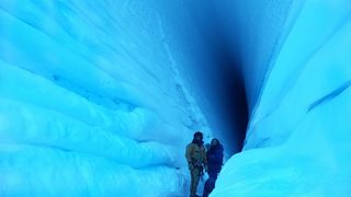 南極洲：冰上的一年 Antarctica: A Year on Ice劇照
