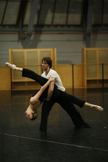 舞：巴黎歌劇院的芭蕾 La danse - Le ballet de l\\\'Opera de Paris劇照