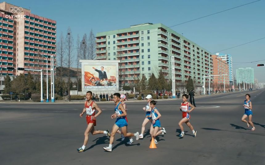 평양 마라톤 Running in North Korea Photo