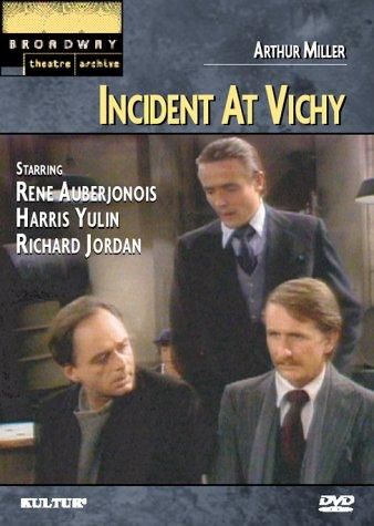 Incident at Vichy at Vichy劇照